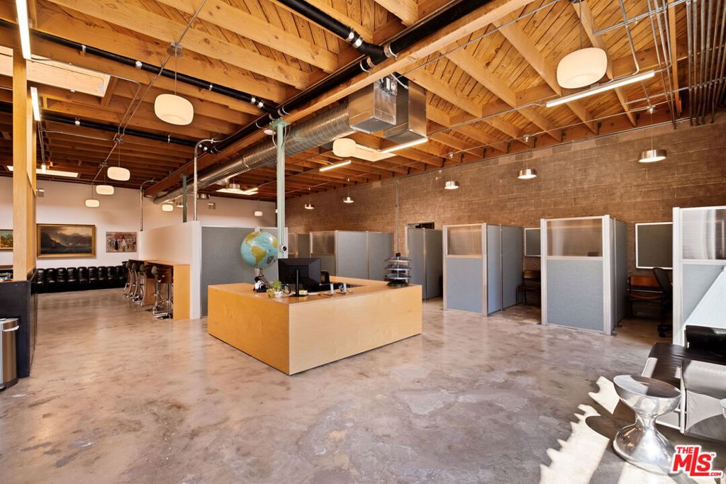 Properties 4 5458 W Washington Boulevard