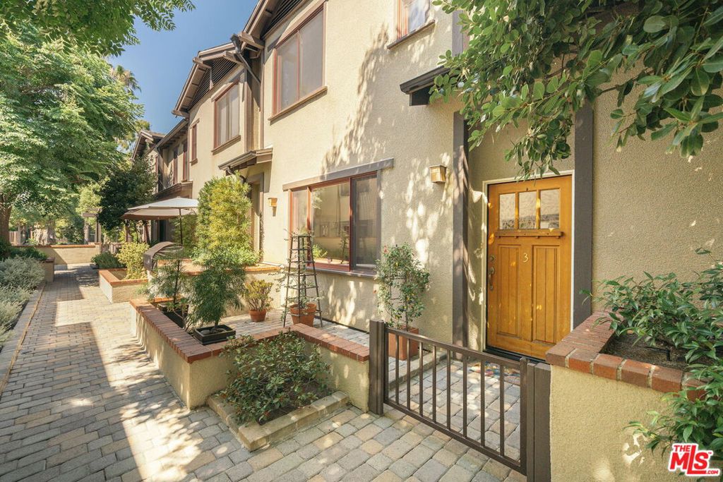 322 Alpine Street 3