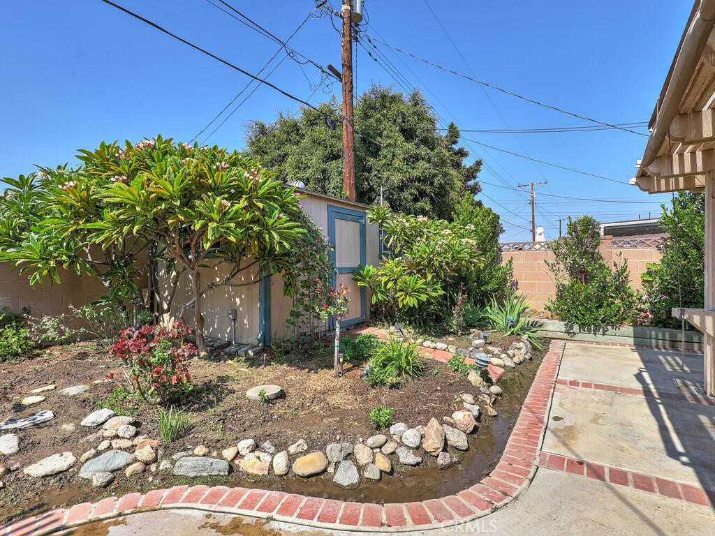 La Track - Residential