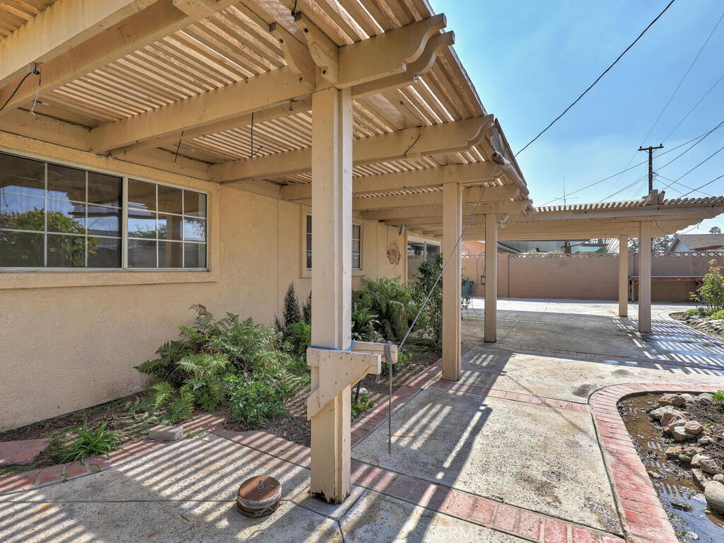 La Track - Residential