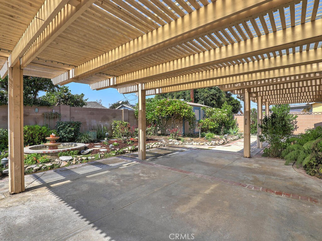 La Track - Residential