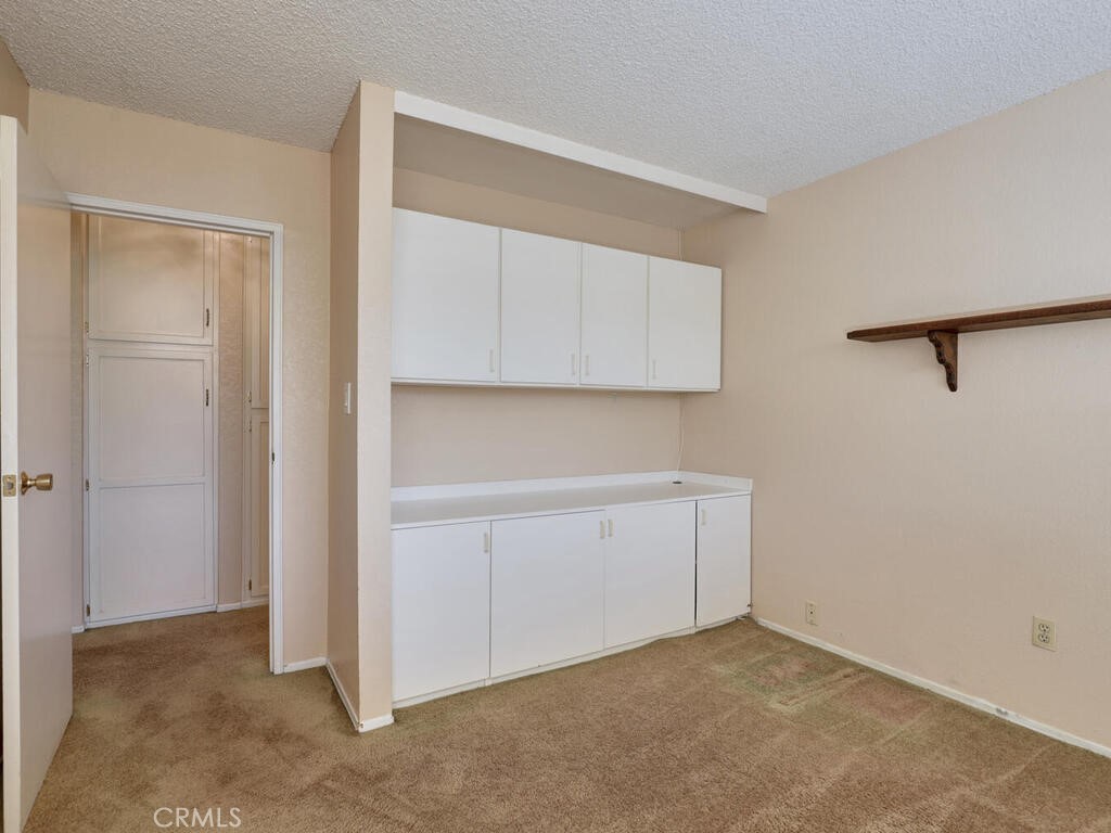 La Track - Residential