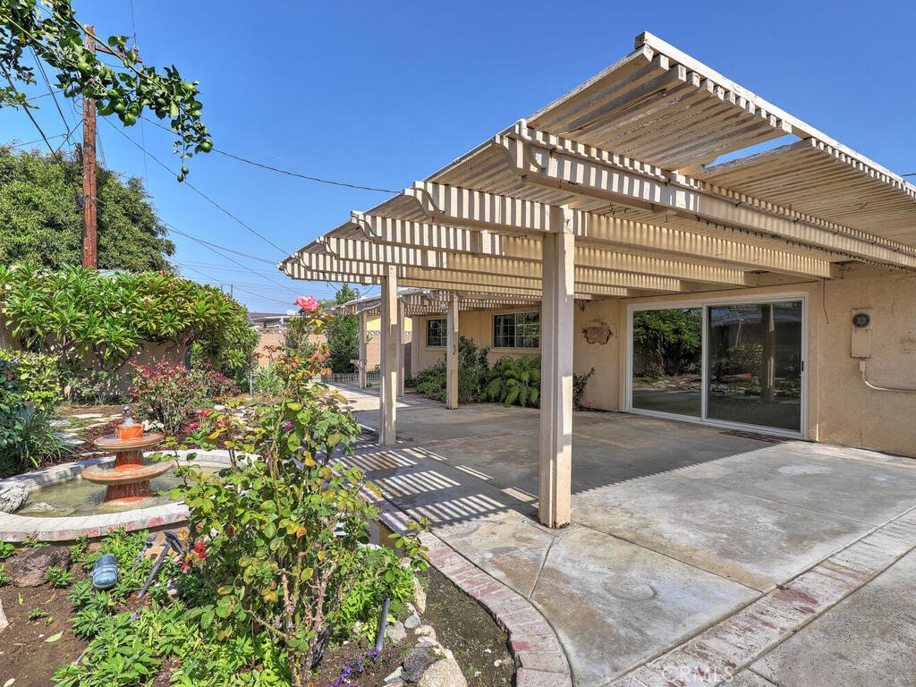 La Track - Residential
