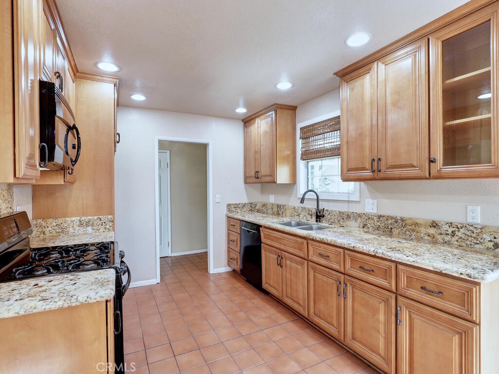 La Track - Residential