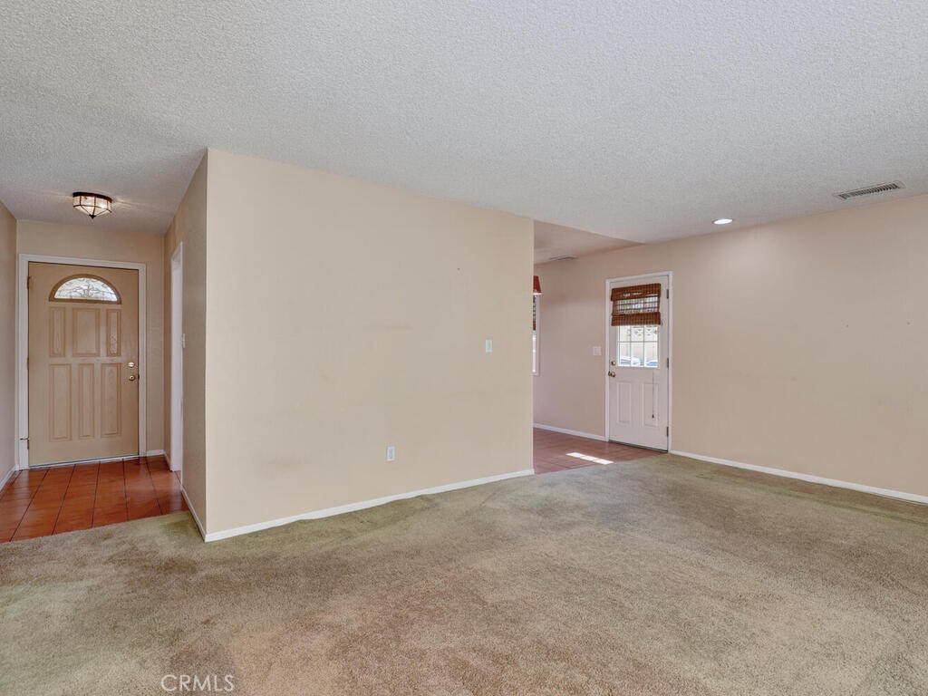 La Track - Residential