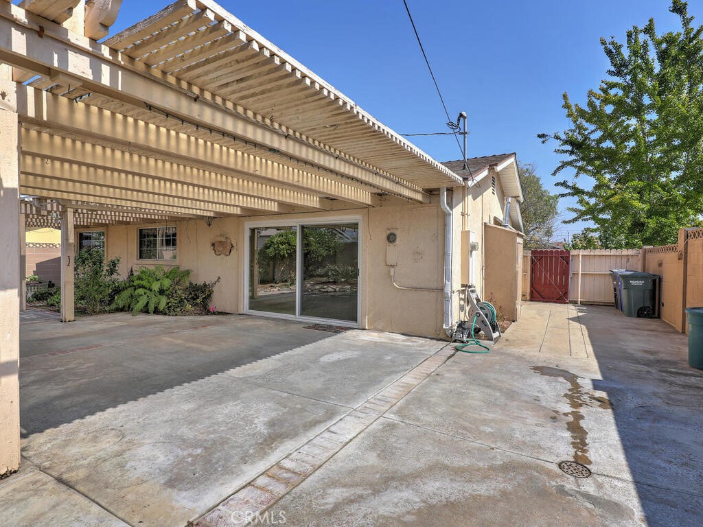 La Track - Residential