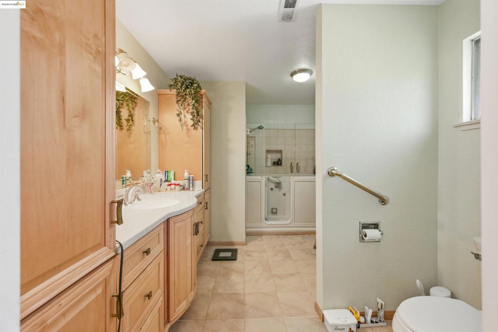 E RICHMOND HGTS - Residential