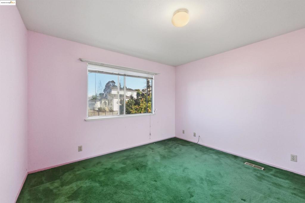 E RICHMOND HGTS - Residential