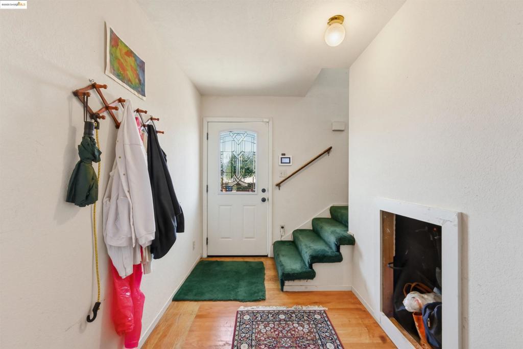 E RICHMOND HGTS - Residential