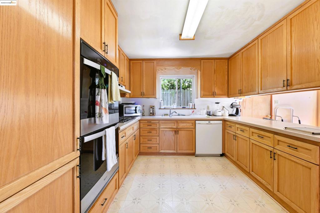 E RICHMOND HGTS - Residential