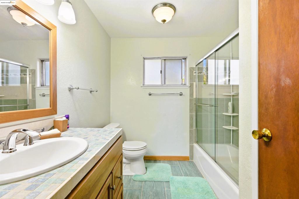 E RICHMOND HGTS - Residential