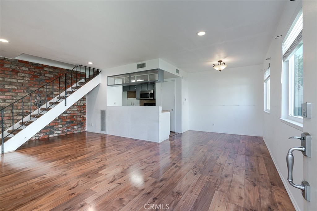 602 Avenida Del Platino