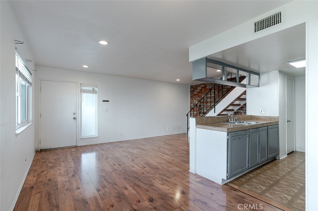 602 Avenida Del Platino