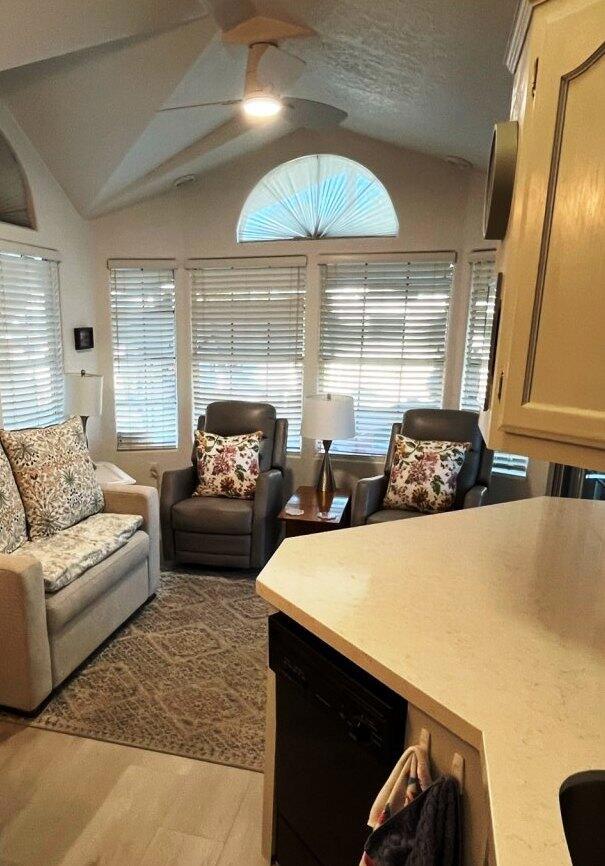 Rancho Casa Blanca - Manufactured In Park