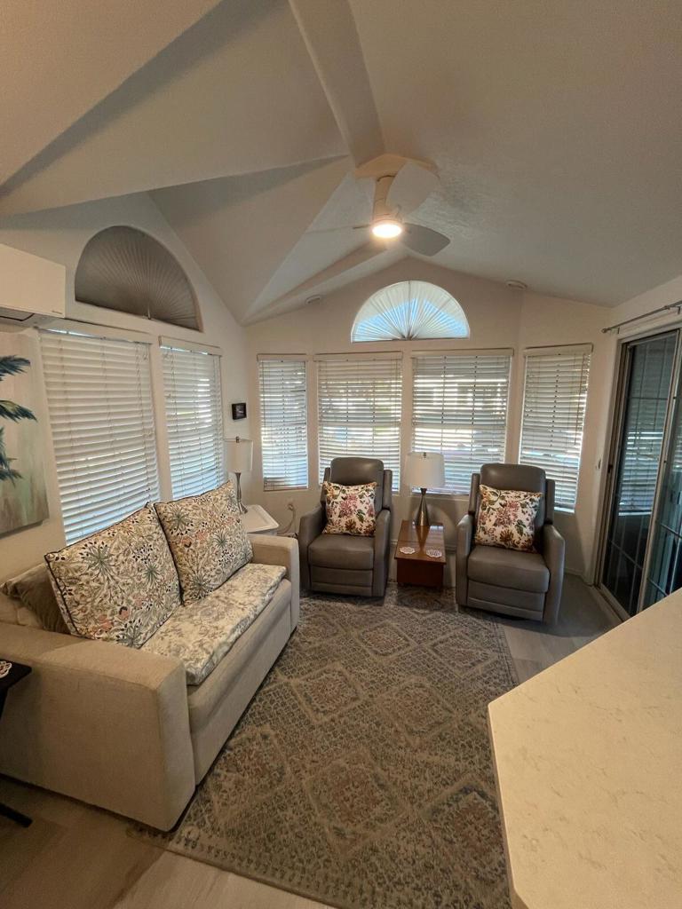 Rancho Casa Blanca - Manufactured In Park