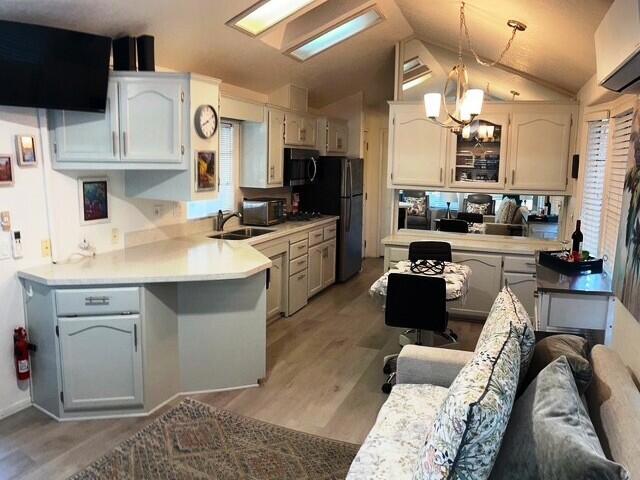 Rancho Casa Blanca - Manufactured In Park