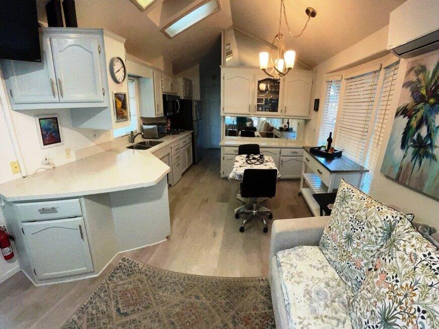 Rancho Casa Blanca - Manufactured In Park