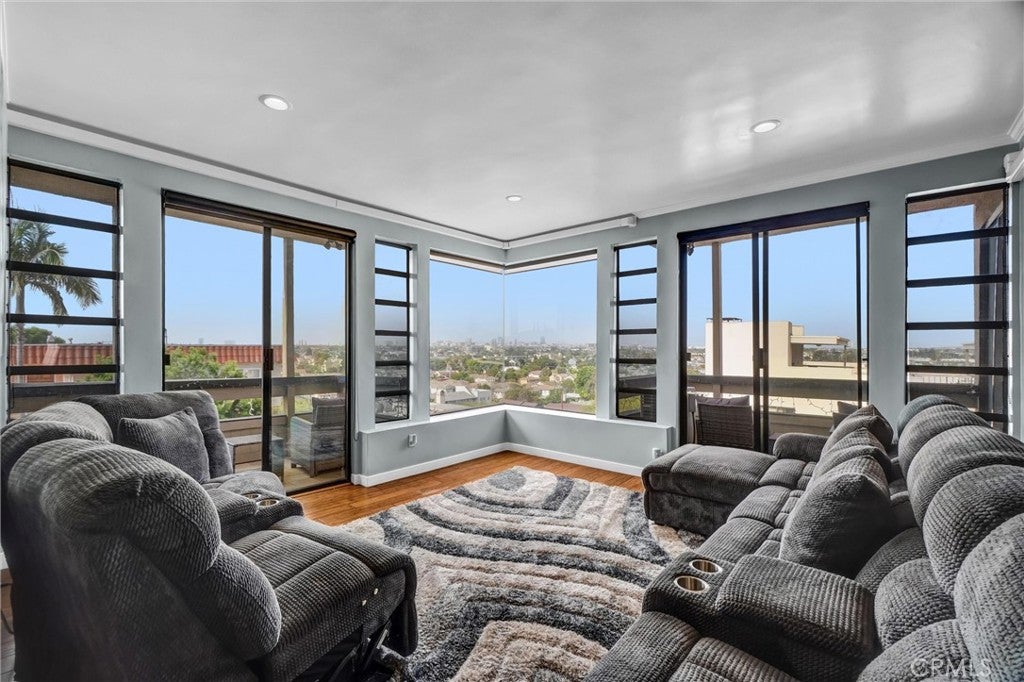 2575 E 19th Street 36, Signal Hill CA 90755