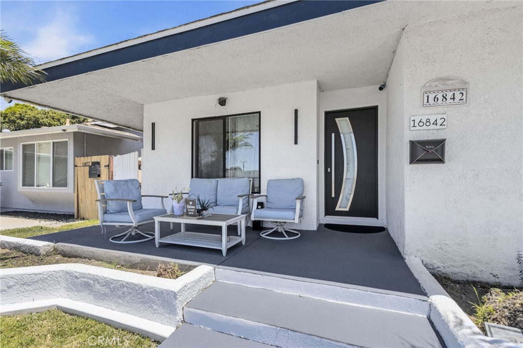 16842 Lucia Lane