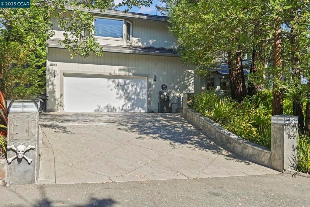 Photo of 165 Springside Rd, Walnut Creek, CA 94597 (MLS # 41115061)