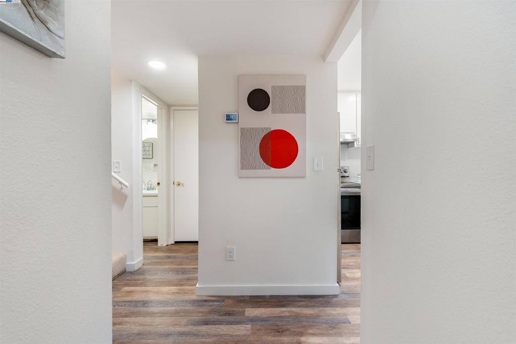 OAK TREE VILLAS - Residential