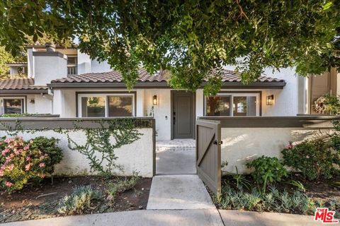 Photo of 1648 Palisades Drive, Pacific Palisades, CA 90272 (MLS # 25607851)