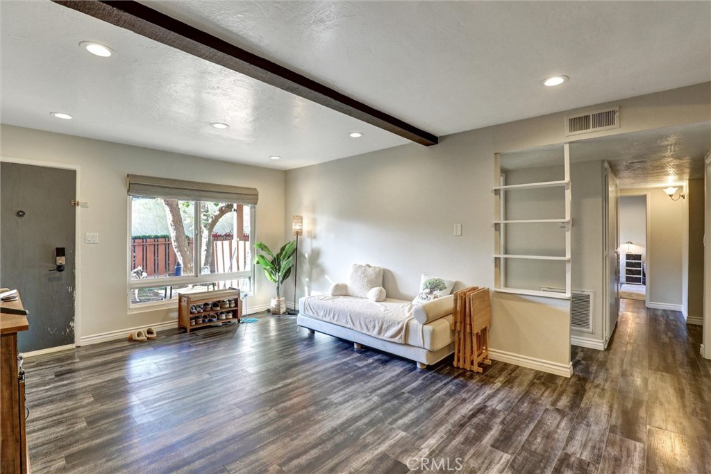 3723 Country Club Drive 9