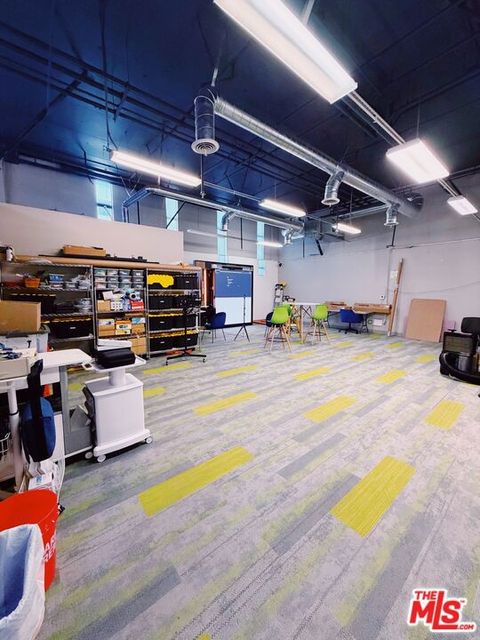 Photo of 335 N 3rd Street, Burbank, CA 91502 (MLS # 26662339)