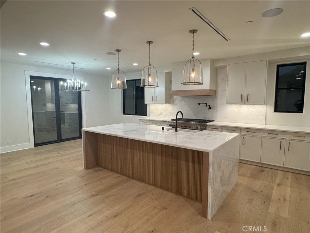 3312 Kenilworth Drive