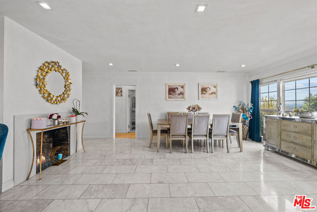 2640 N Keystone Street