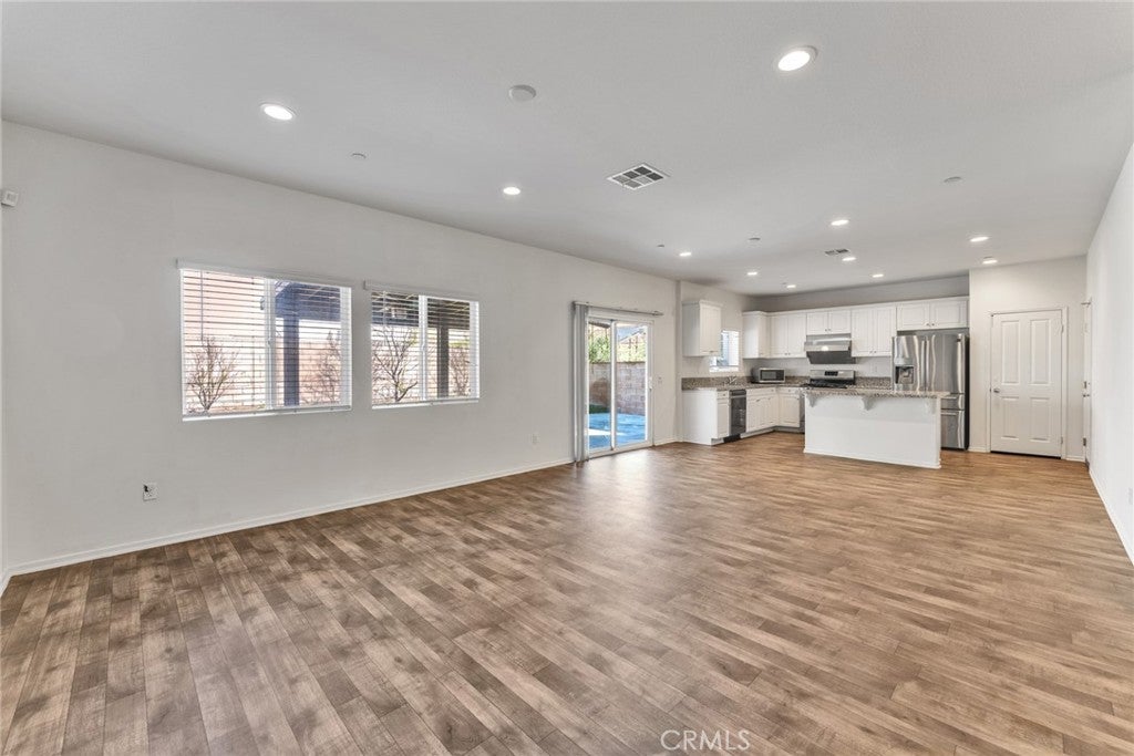 2843 E Alberta