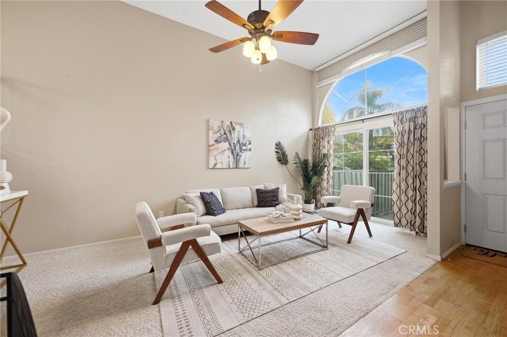 Photo of 5455 Sylmar Ave #1402, Sherman Oaks, CA 91401 (MLS # OC26216443)
