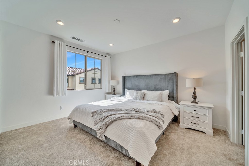 509 TAMARIND WAY B