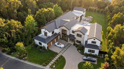 Photo of 2965 Woodford drive, La Jolla, CA 92037 (MLS # 260009572SD)