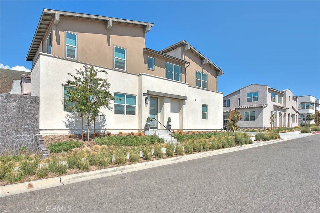 Photo of 15820 Caterpillar Drive, Fontana, CA 92336 (MLS # CV25215114)