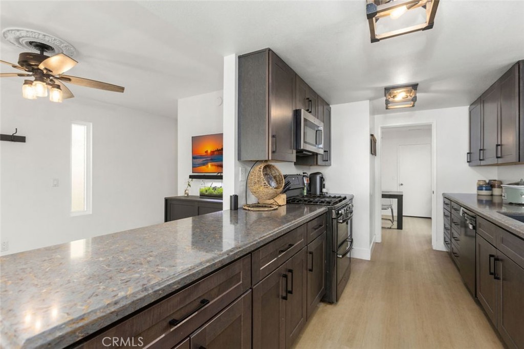 222 17th Street, Huntington Beach CA 92648 - Photo 15