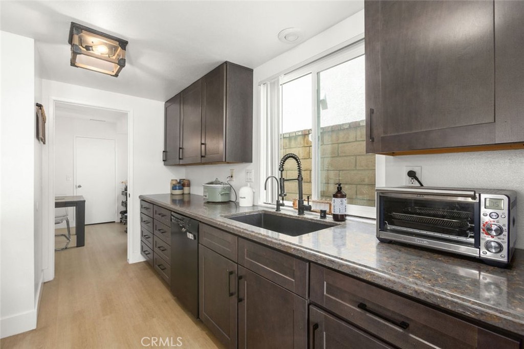 222 17th Street, Huntington Beach CA 92648 - Photo 16