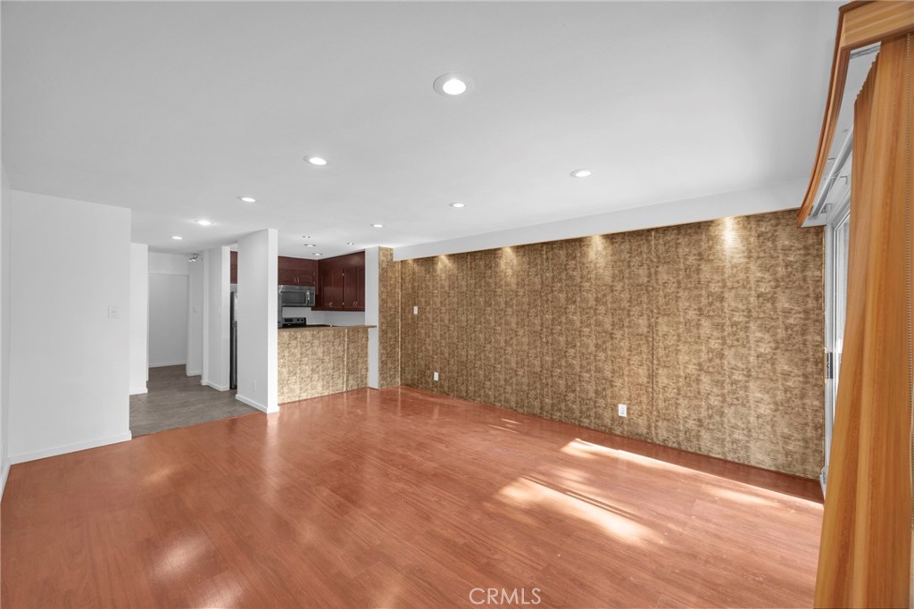 7890 4A E Spring Street 4A