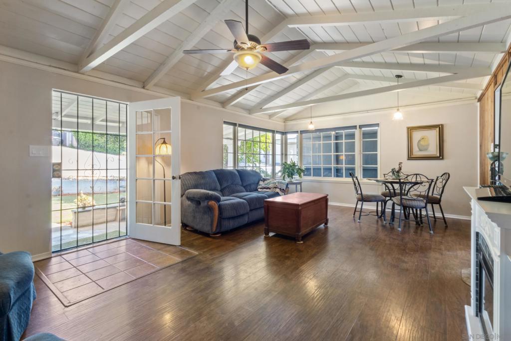 304 Palm Dr