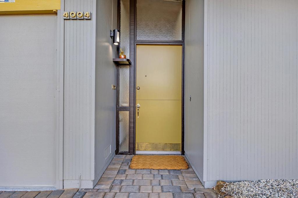 CRESTWOOD - Residential