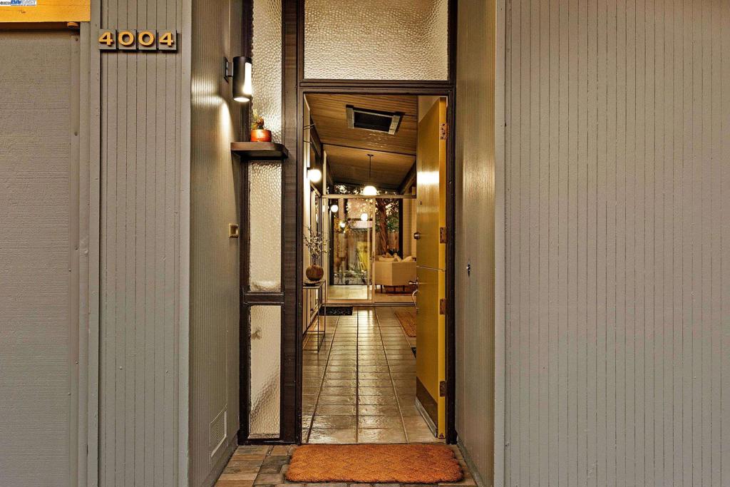 CRESTWOOD - Residential