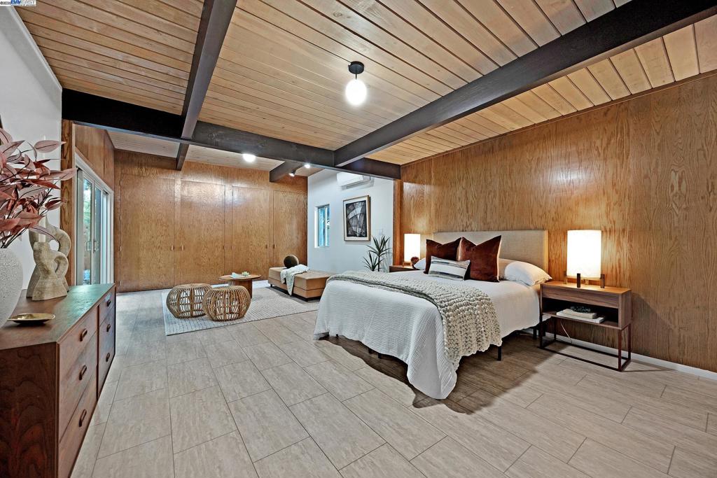 CRESTWOOD - Residential