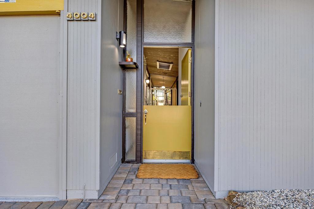 CRESTWOOD - Residential