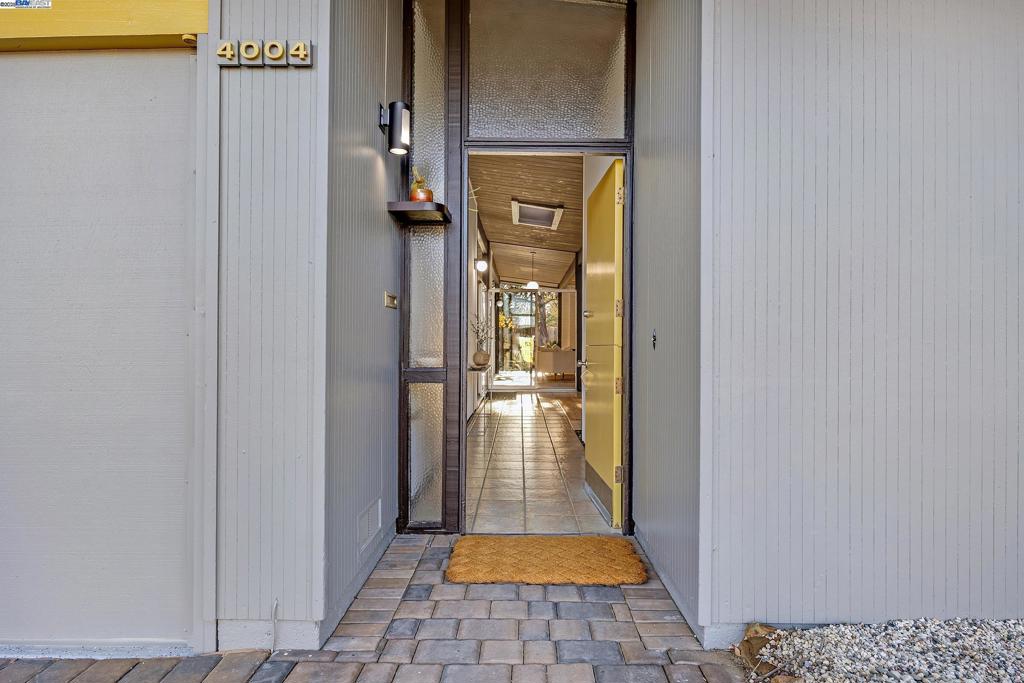 CRESTWOOD - Residential