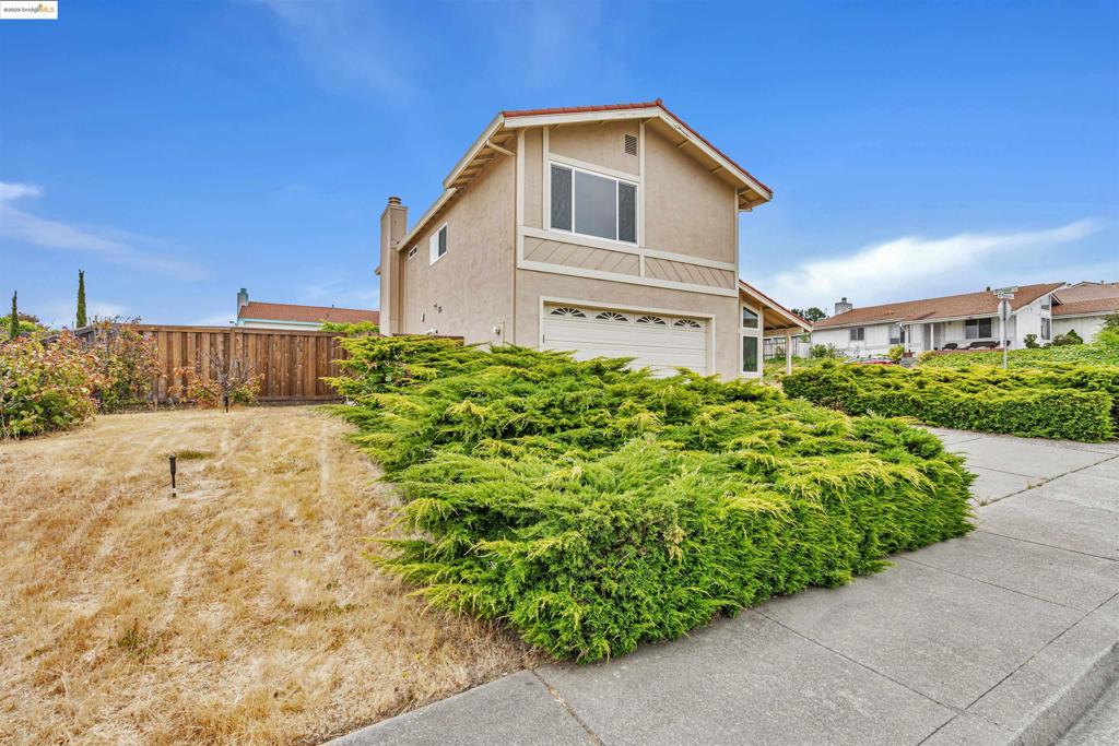 Properties 2 1861 Pheasant Dr