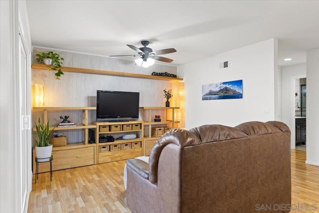 Lakeside - Residential