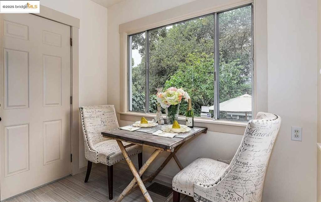 UPPERMIONT - Residential Lease