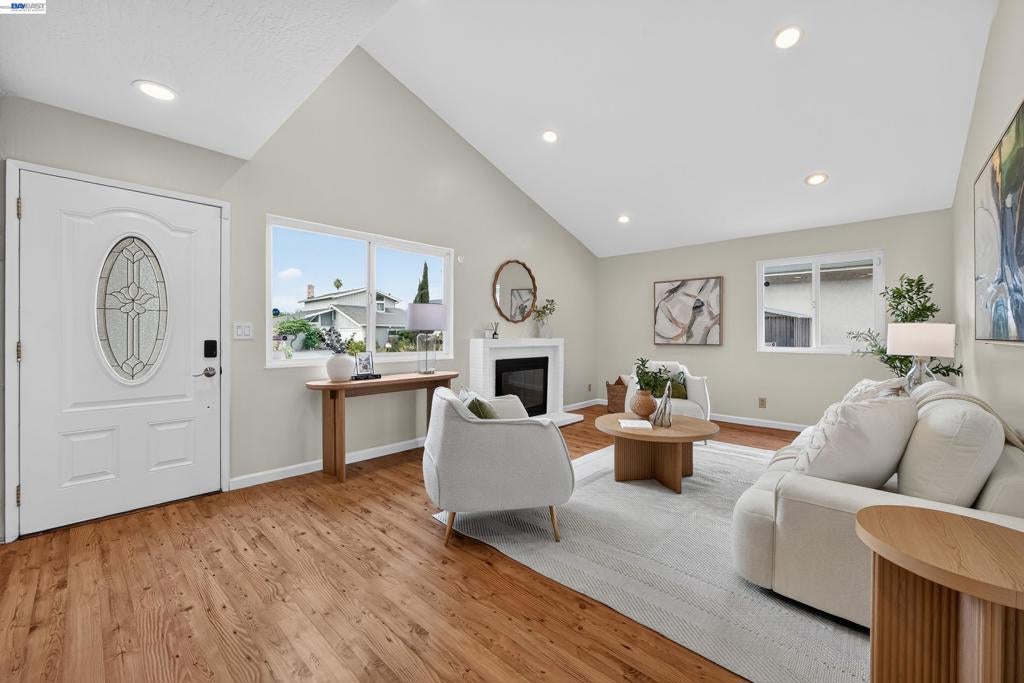 32536 Lake Barlee Ln