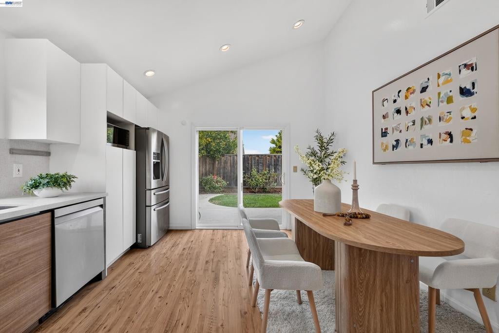 32536 Lake Barlee Ln