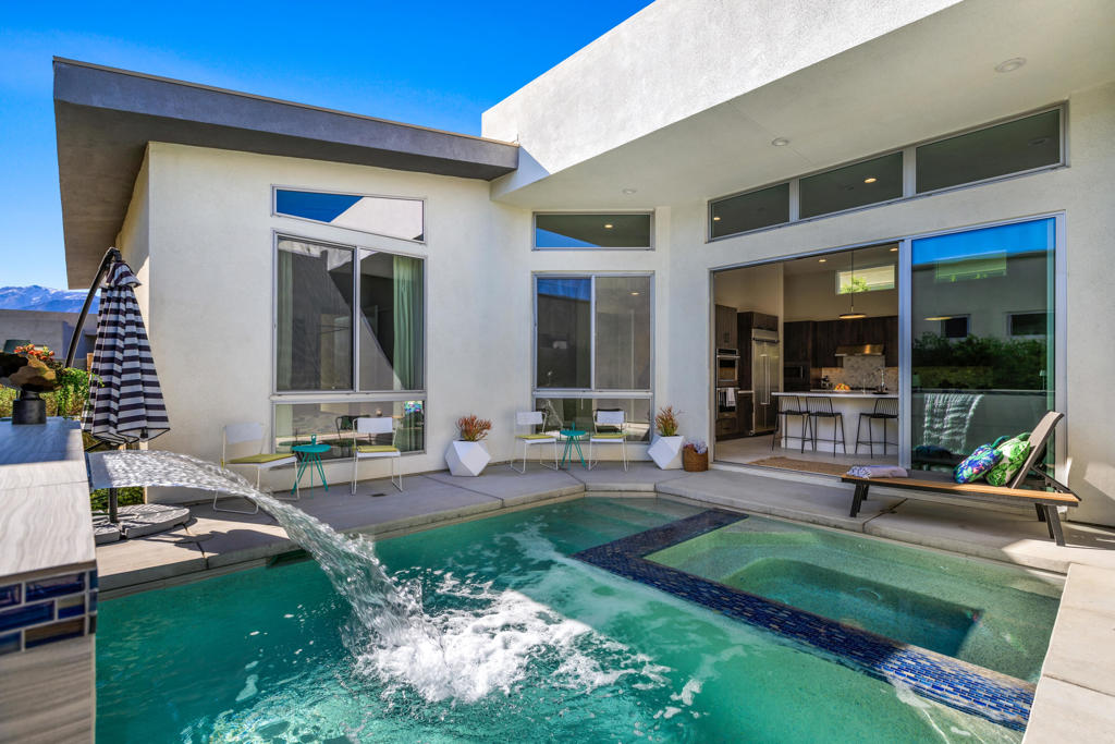 Escena - Residential